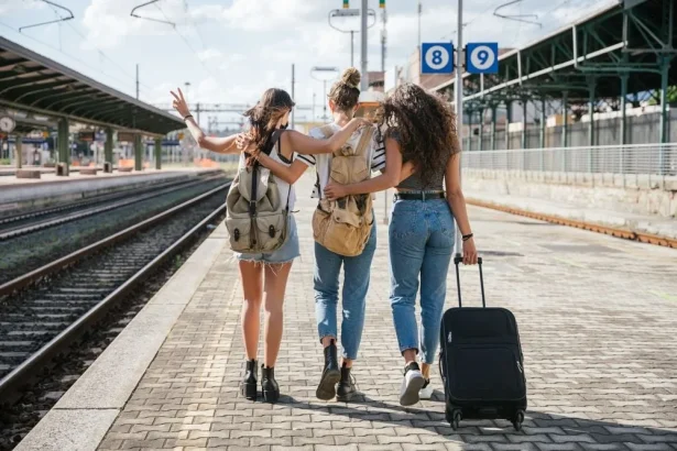 Top des destinations accessibles en train depuis Paris pour un week-end cet été