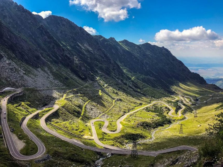 Top 10 road trips en Europe a faire en voiture Top 10 road trips en Europe à faire en voiture